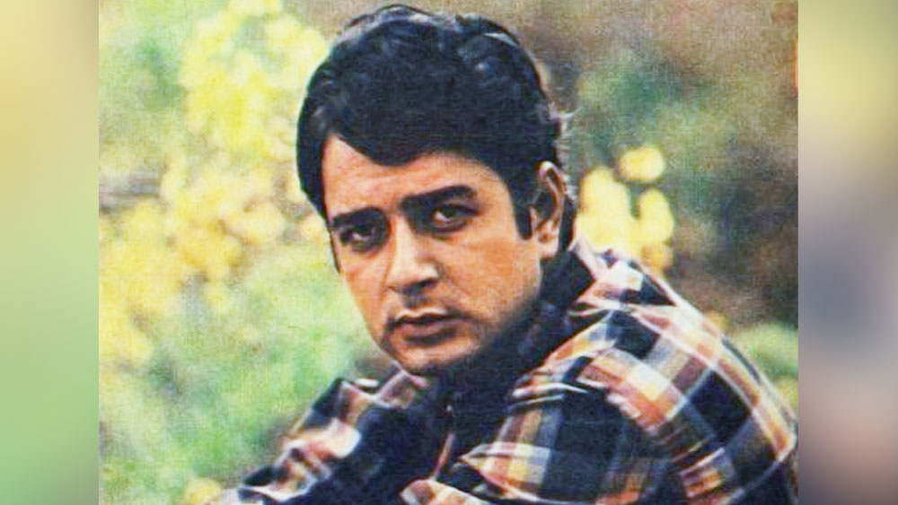 বিয়ের পর নবীনের জীবনে আরও সাফল্য আসে। দুই সন্তান ও স্ত্রী-সহ তাঁর সংসার বেশ সুন্দর সেজে উঠেছিল। কিন্তু সেই সময় তিনি এক অভিনেত্রীর সঙ্গে সম্পর্কে জড়িয়ে পড়েন।