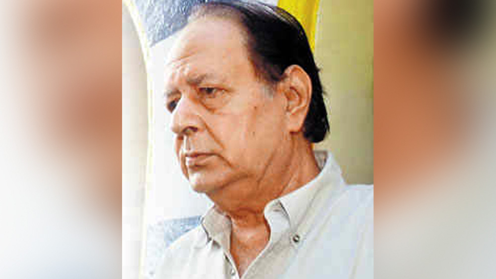 প্রবীণ নাকি তাঁর বিরুদ্ধে নানা ধরনের কুমন্তব্য করতেন। সেই কারণেই নবীন তাঁর উপর অত্যাচার করতেন। পুলিশ এই অভিযোগে অভিনেতাকে গ্রেফতার করে।