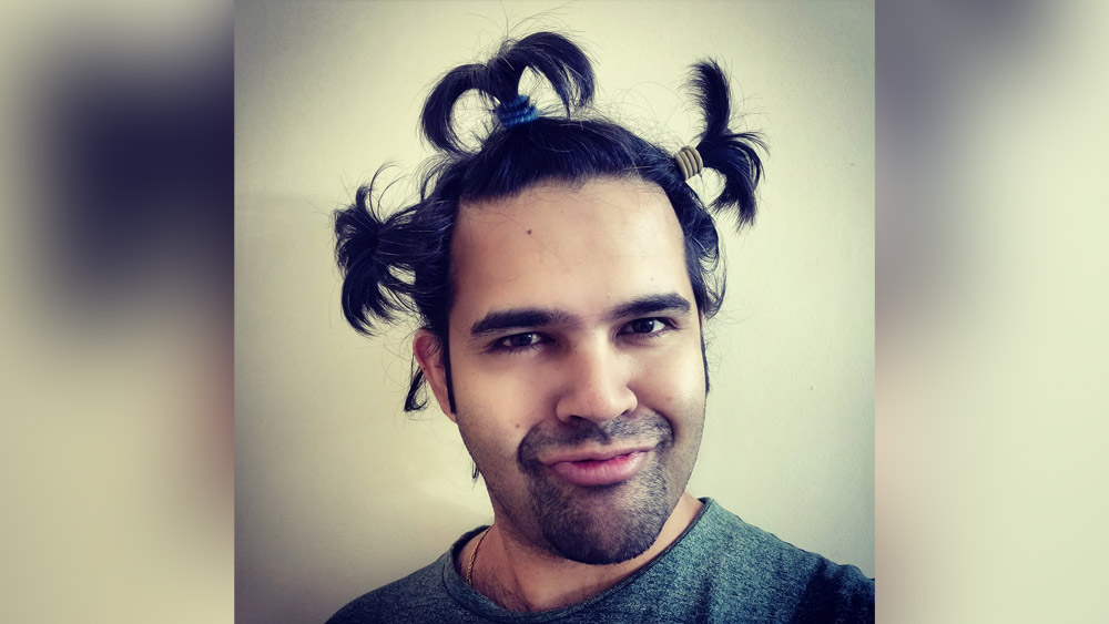 এই সিরিজের অভিনেতার জীবনের বিভিন্ন সত্য ঘটনা এক একটি পর্বে অভিনয় করে দেখিয়েছেন জগদীশ চতুর্বেদী। বাস্তবের সঙ্গে কল্পনা মিশিয়ে প্রতি পর্বে সুন্দর গল্প বুনেছেন তিনি।