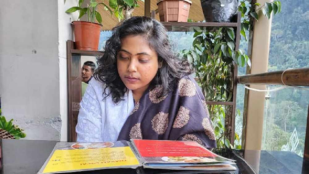 শুধু চাকরি নয়, একাধিক ব্যবসার সঙ্গেও সুকন্যা যুক্ত বলে সিবিআই আধিকারিকরা জানতে পেরেছেন বলে সূত্রের খবর। 