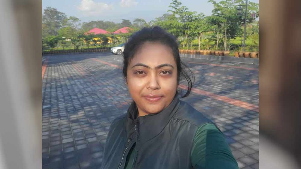 বীরভূমে দোর্দণ্ডপ্রতাপ নেতা হিসাবে পরিচিত অনুব্রত। তবে বাড়িতে মেয়ে সুকন্যার সঙ্গে নাকি সম্পর্ক একেবারে বন্ধুর মতো।