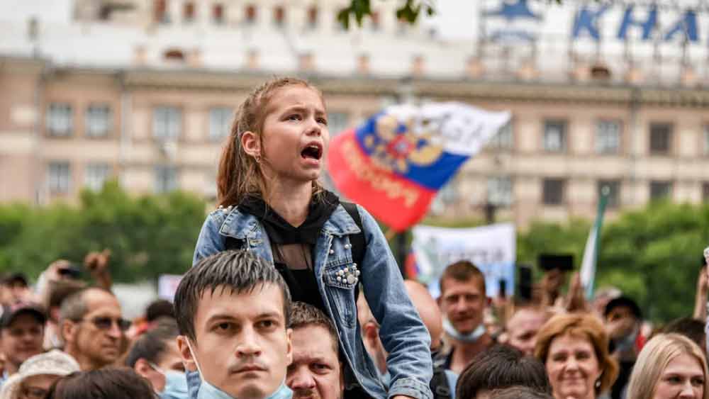 জানা গিয়েছে, গত কয়েক দশকে রাশিয়ার জনসংখ্যা কমেছে। চলতি বছরের শুরুতে রাশিয়ার জনসংখ্যা ছিল ১৪ কোটি ৬০ লক্ষ।