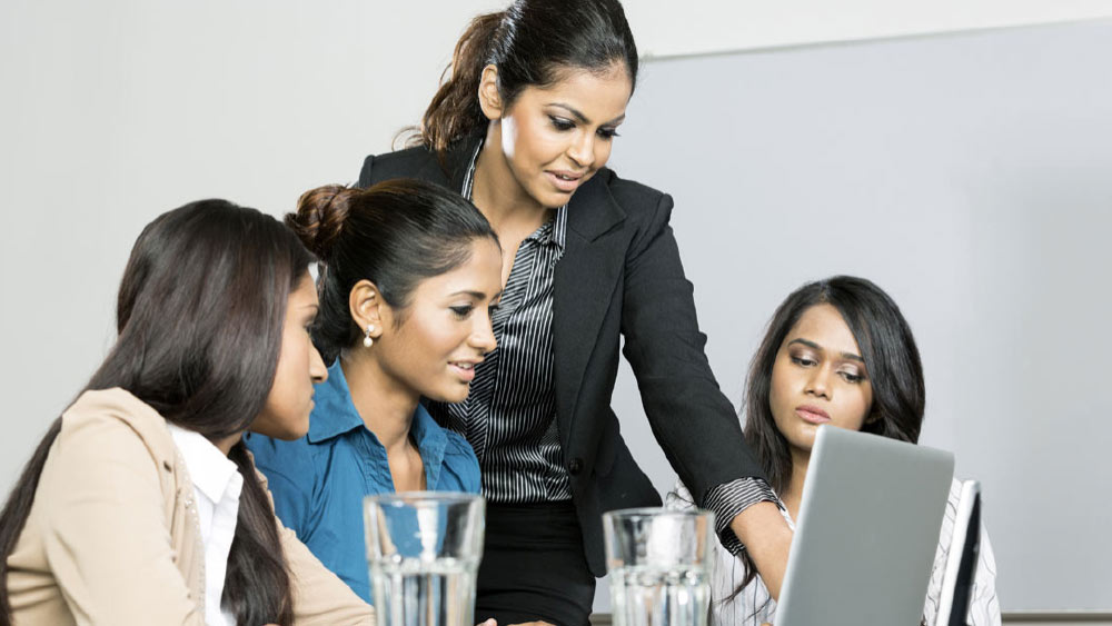 শ্রমের সীমাবদ্ধতা এবং মুদ্রাস্ফীতির উদ্বেগের কারণে ভারতের সংস্থাগুলির কর্মচারীদের গড় বেতন বৃদ্ধি পেতে পারে।