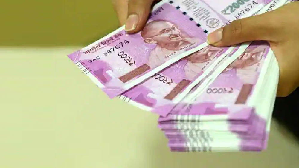 ডব্লিউটিডব্লিউ-র প্রতিবেদন অনুযায়ী ২০২৩ সালের গড় বেতন বৃদ্ধি গত বছরের তুলনায় অনেকটাই বেশি হতে পারে।