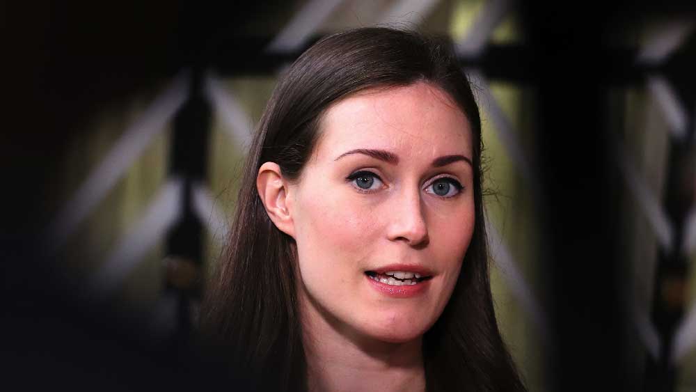 নতুন প্রজন্মের এই রাজনীতিবিদ নিজের সন্তানকে স্তন্যদানের ছবি ইনস্টাগ্রাম পোস্ট করার পর ব্যাপক ভাবে সমালোচনার শিকার হন।