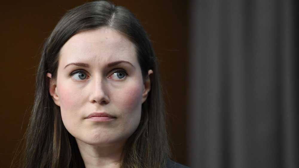 স্বচ্ছ ভাবমূর্তির জন্যই পরিচিত হওয়া সত্ত্বেও নিজের খাওয়াদাওয়ার খরচ জনগণের করের টাকায় মেটানোর অভিযোগ উঠেছিল ফিনল্যান্ডের প্রধানমন্ত্রীর বিরুদ্ধে। প্রতি দিনের প্রাতঃরাশ বাবদ প্রায় ২৬ হাজার টাকা জনগণের কর থেকে তিনি ব্যবহার করেছিলেন বলে অভিযোগ ওঠে এক সময়। এ নিয়ে তদন্তও চলে বহু দিন।