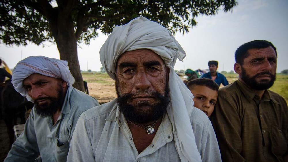 জম্মু-কাশ্মীরের মুখ্য নির্বাচনী আধিকারিকের ঘোষণার পর আর একটি বিভ্রান্তি দেখা দিয়েছে— ২০-২৫ লক্ষ নতুন ভোটার নির্বাচনী তালিকায় যুক্ত হবে, যাদের সঙ্গে উপত্যকার কোন সম্পর্ক নেই। সত্যিটা আসলে কী?