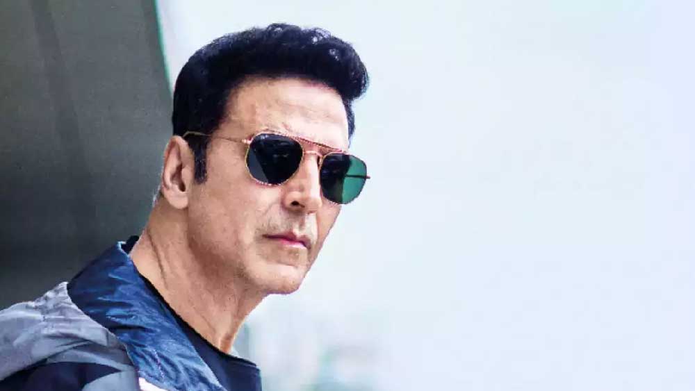 এতেই শেষ নয়, বলিউড সুপারস্টার এ-ও বললেন যে, তিনি এই পুরস্কার গ্রহণ করছেন না। এই পুরস্কারটি রেখে যাচ্ছেন। 