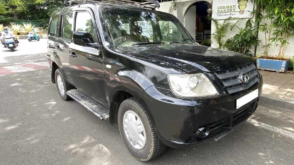 এই চারটি গাড়ি ছাড়া চালকলের ওই গ্যারেজ থেকে উত্তরাখণ্ডের নম্বরপ্লেট যুক্ত একটি গাড়িও উদ্ধার করেছেন সিবিআই আধিকারিকেরা। ওই টাটা সুমোটির নম্বর ইউএ ০৪ ৭১৮৩। টাটা সুমো ভারতের বুকে একটি বহুল প্রচলিত গাড়ি। অনুব্রত মূলত এই গাড়ি চেপে ঘুরতেন বলেই স্থানীয়দের দাবি। উদ্ধার হওয়া ওই টাটা সুমোটির আনুমানিক মূল্য ৭ লক্ষ টাকা।