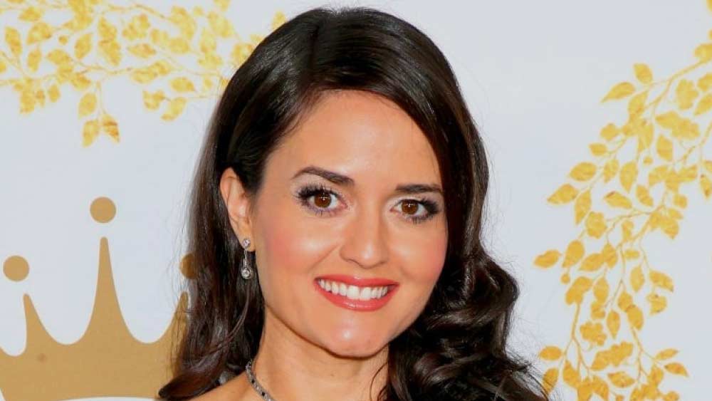 স্কুলজীবনে অঙ্কের প্রতি পড়ুয়াদের ভীতি কাটাতে আরও অনেকগুলি বই লেখেন ড্যানিকা। এই সব বইতে মজার ছলে অঙ্ক শিক্ষার প্রতি জোর দিয়েছেন ড্যানিকা।