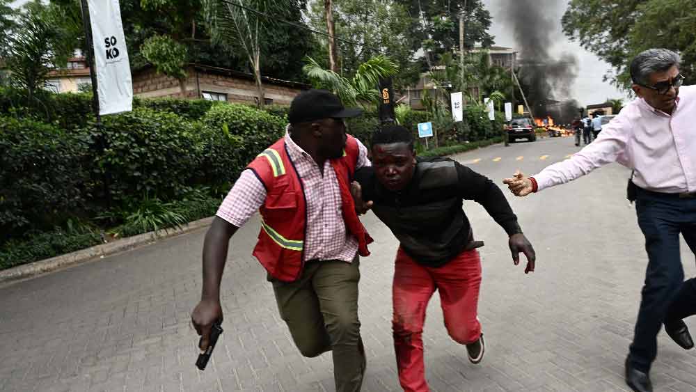 ২০১৫-র এপ্রিলে কেনিয়ার গারিসা বিশ্ববিদ্যালয় কলেজে হামলা চালিয়ে ১৪৮ জন পড়ুয়াকে খুন করেছিল আল শাবাব। মূল নিশানা ছিলেন খ্রিস্টান ছাত্রছাত্রীরা।