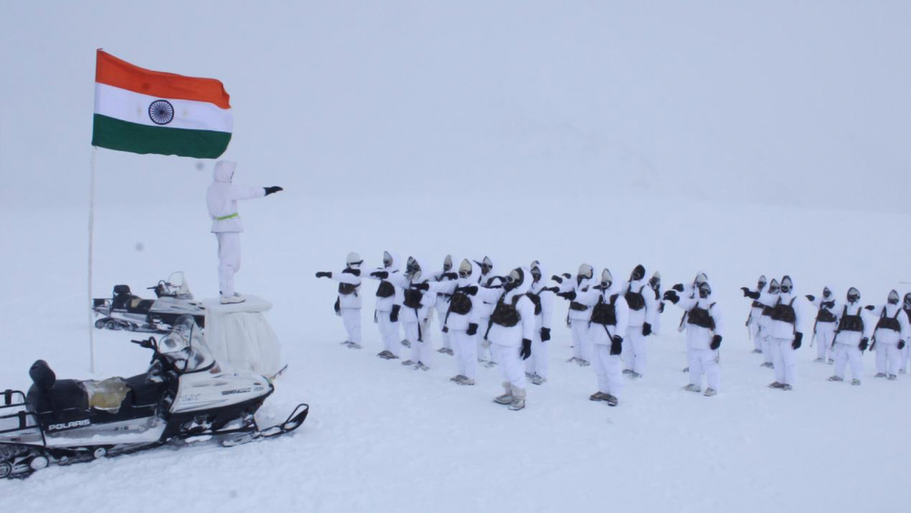সিয়াচেনে ওই অভিযানকে ভারতীয় সেনাবাহিনীর ইতিহাসে অন্যতম গুরুত্বপূর্ণ তকমা দেওয়া হয়। পাকিস্থানের সেনাবাহিনীর হাত থেকে হিমবাহের ‘পয়েন্ট ৫৯৬৫’ অঞ্চলকে উদ্ধার করাই ছিল ল্যান্সনায়েক চন্দ্রশেখরদের দায়িত্ব। ওই অভিযানে সাফল্যের জেরে শত্রুপক্ষের কবলে যেতে পারেনি সিয়াচেন। তবে বিশ্বের সবচেয়ে উঁচু যুদ্ধের ময়দান সিয়াচেন ভারত-পাক দু’দেশেরই বহু সেনারই প্রাণ কেড়েছে।