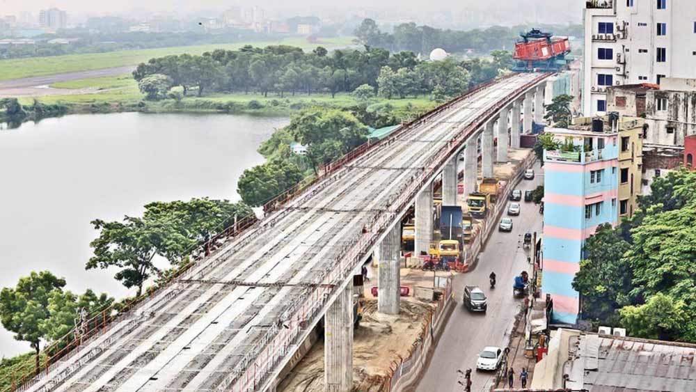 বাংলাদেশের সংবাদমাধ্যম ‘প্রথম আলো’ জানিয়েছে, ঢাকা মেট্রোর চারটি স্টেশনে এই বিশেষ ব্যবস্থা করা হচ্ছে। তৈরি করা হবে ‘স্টেশন প্লাজা’। 
