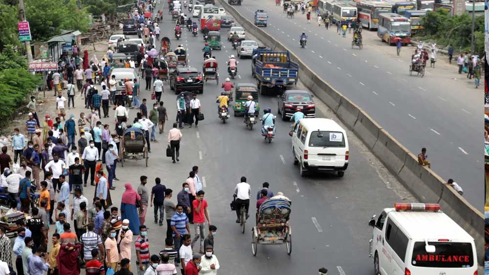 আগারগাঁও থেকে মতিঝিল পর্যন্ত আটটি স্টেশনের কাজ এখনও পুরোপুরি শেষ হয়নি। ওই স্টেশনগুলিতে কোথায় সিঁড়ি তৈরি করা হবে, সে নিয়ে পরীক্ষা-নিরীক্ষা চলছে।