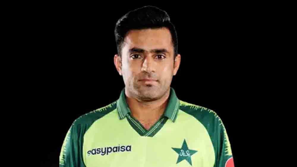 স্পিনার হিসাবে দলে জায়গা করে নিতে পারেন লেগ স্পিনার জাহিদ মেহমুদ। পাকিস্তানের হয়ে যিনি নেদারল্যান্ডসে গিয়েছেন। ৩৪ বছরের স্পিনার গত বছর দক্ষিণ আফ্রিকার বিরুদ্ধে একটি টি-টোয়েন্টি ম্যাচ খেলেন। সেই ম্যাচে তিনটি উইকেট নেন জাহিদ।