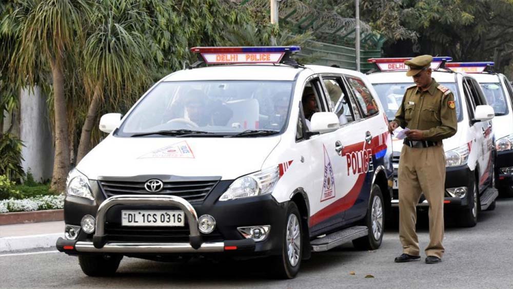 গোপন সূত্রে খবর পেয়ে প্রবীণকে ধরার জন্য এমজি রোডে ফাঁদ পাতে পুলিশ। প্রবীণের গাড়ি আসতেই সেটি ঘিরে ফেলে থামানোর চেষ্টা করে তারা। পুলিশের দাবি, বেকায়দায় পড়তেই পুলিশকর্মীদের লক্ষ্য করে গুলি ছোড়েন প্রবীণ। পাল্টা গুলি চালায় পুলিশও।