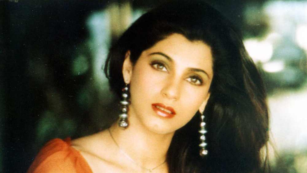 এই ‘অন্ধকার দিক’-এর সঙ্গে পরিচয়ও রয়েছে ডিম্পলের। তিনি জানান, নানা পটেকরের এই দিক ভয়ঙ্কর এবং ঘৃণ্য।