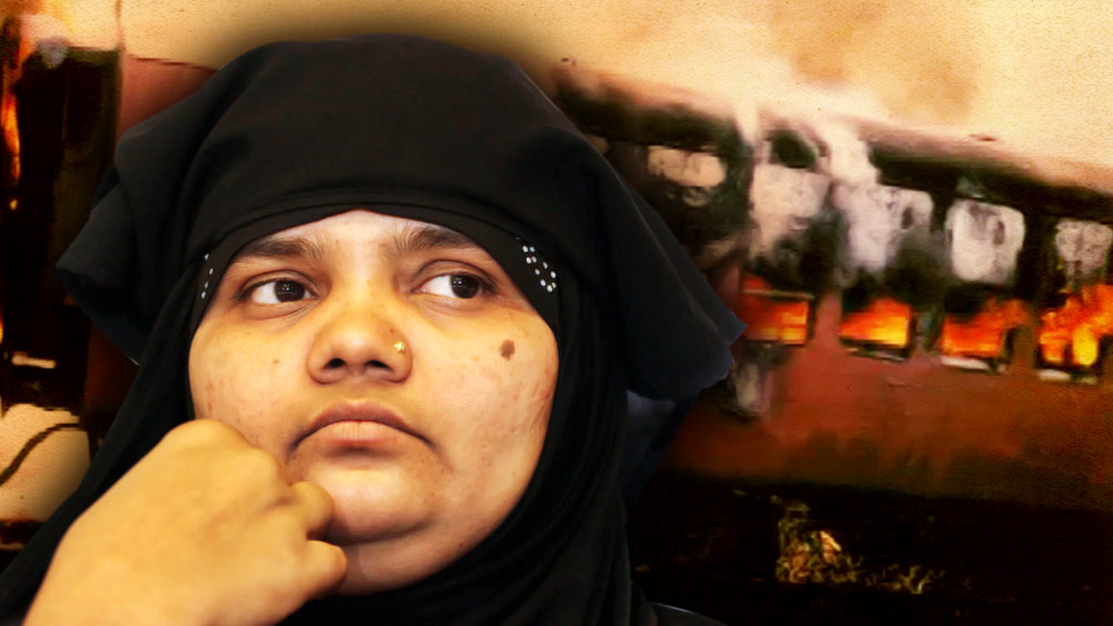 ২০০২ সালে গোধরাকাণ্ডের পর গুজরাতে সাম্প্রদায়িক হিংসা চলাকালীন ৩ মে দাহোড় জেলার দেবগড় বারিয়া গ্রামে হামলা চালানো হয়। গ্রামের বাসিন্দা পাঁচ মাসের অন্তঃসত্ত্বা বিলকিসকে গণধর্ষণ করা হয়।