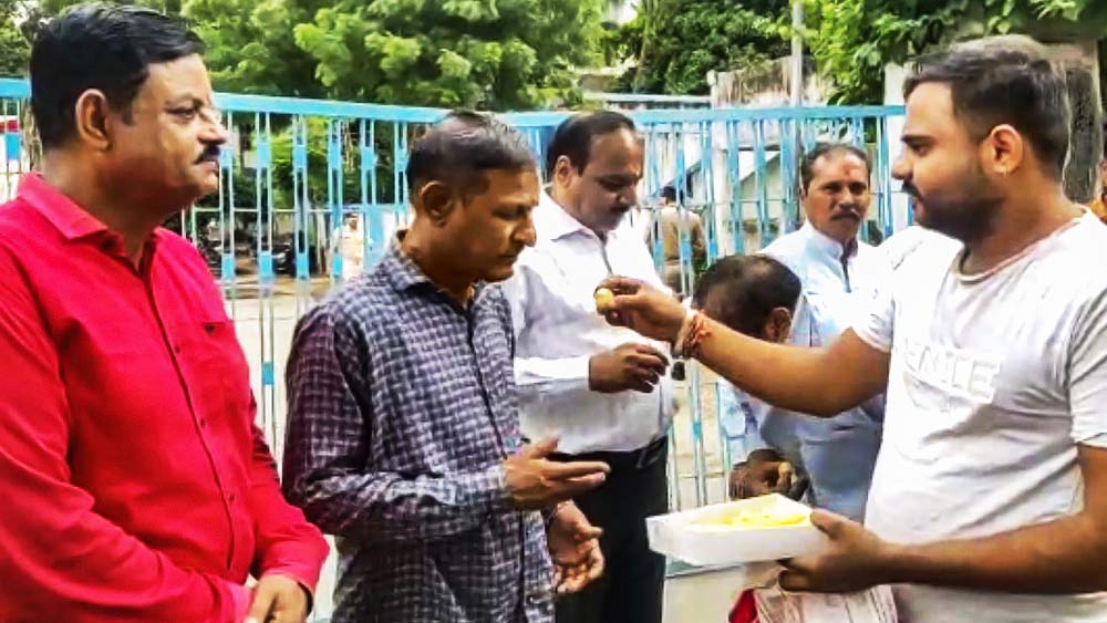 বিচারপতি বিভি নাগরত্ন এবং বিচারপতি উজ্জ্বল ভুয়ানের পর্যবেক্ষণ, জালিয়াতি করে ধর্ষকদের মুক্তি দেওয়া হয়েছিল। 