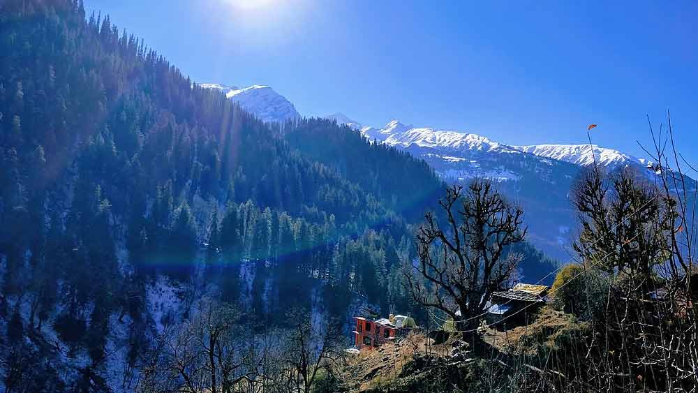 সরকারি হিসাব অনুযায়ী, গত তিন দশকে এই এলাকায় নিখোঁজ মানুষের সংখ্যা প্রায় দু’ডজন। তবে স্থানীয়দের মতে এই সংখ্যা আরও অনেক বেশি। তবুও পর্যটকদের এই উপত্যকায় যেতে উৎসাহের খামতি নেই।