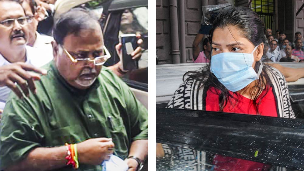 প্রাক্তন শিক্ষামন্ত্রী পার্থ চট্টোপাধ্যায়ের নাম এসএসসি দুর্নীতি মামলায় জড়ানোর পর তদন্তে নাম উঠে আসে অর্পিতারও। তখন থেকেই মডেল-অভিনেত্রী অপেক্ষা ‘পার্থ-ঘনিষ্ঠ’ অর্পিতাকে নিয়ে সংবাদমাধ্যমের আগ্রহ বেশি। সম্প্রতি ভাইরাল হয়েছে অর্পিতা আর সোহমের নাচের ভিডিয়ো। এর পর অর্পিতার অভিনয় জীবন নিয়ে ফের চর্চা।