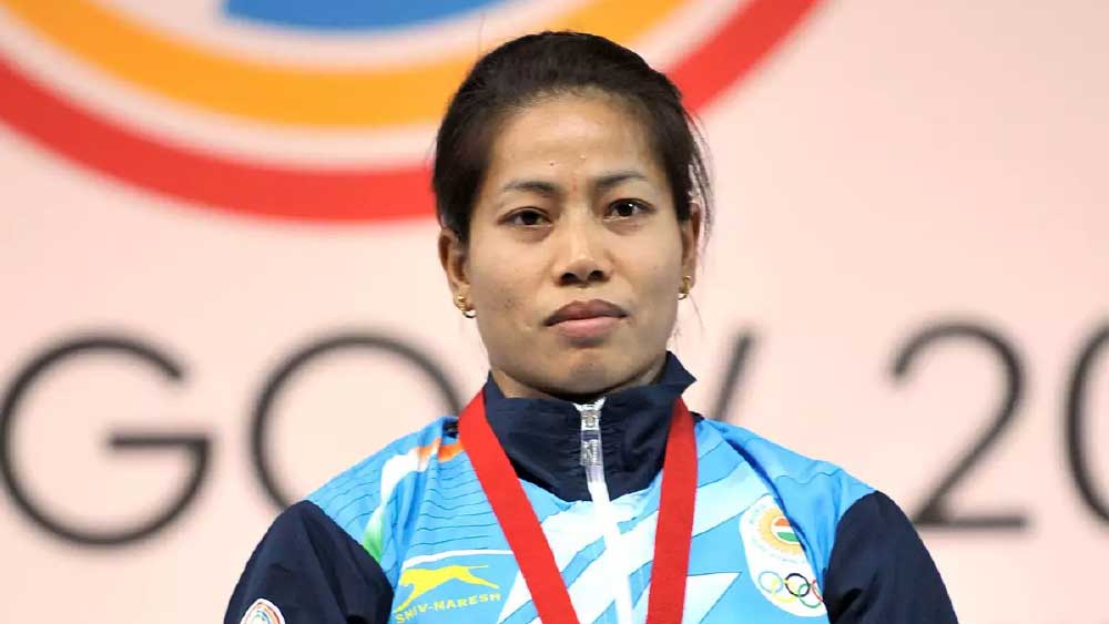 তাঁর পদবিও চানু। তিনিও মণিপুরের বাসিন্দা। তিনিও অ্যাথলিট। মীরাবাইয়ের মতো তিনিও ভারোত্তলন খেলোয়াড়। নাম— সঞ্জিতা চানু। 