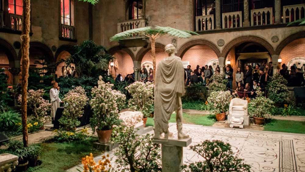 এই ঘটনার পর বছরের পর বছর ধরে তদন্তকারীরা এই ডাকাতির সঙ্গে যুক্ত সন্দেহে একাধিক মানুষকে জেরা করেছেন। কিন্তু কোনও লাভ হয়নি। রহস্যই রয়ে গিয়েছে এই ডাকাতির ঘটনা।