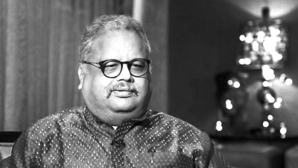 ১৪ অগস্ট ৬২ বছর বয়সে প্রয়াত হয়েছেন রাকেশ। রেখে গিয়েছেন দুই ছেলে, এক মেয়ে এবং স্ত্রী রেখাকে। সঙ্গে রয়েছে ৪৬ হাজার কোটি টাকার বিপুল সম্পত্তি। তা দেখভালের জন্য আরকে-কেই আদর্শ ব্যক্তি বলে মনে করেন অনেকে।