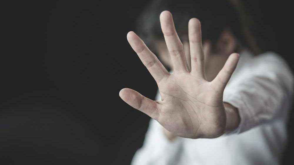 একের পর এক ছাত্রীর শ্লীলতাহানিতে অভিযুক্ত খোদ প্রধান শিক্ষক! গ্রেফতার  