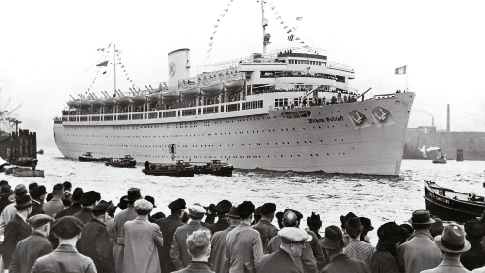 ‘ভিলহেল্ম গাস্টলফ’। ২০৮.৫ মিটার লম্বা ও ২৩.৫৯ মিটার চওড়া এই বিশাল জাহাজটি বিলোম অ্যান্ড ভস শিপইয়ার্ডের তরফে তৈরি করা হয়েছিল। এই জাহাজটি মূলত নাৎসিদের একটি বিশেষ দলের বিনোদনের কথা ভেবে বানানো হয়েছিল।