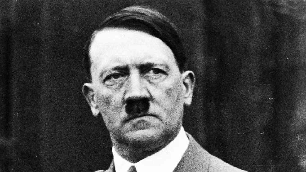 এই জাহাজটির নামকরণ হিটলারের নামে রাখার সিদ্ধান্ত নিলেও তা পরে সুইস শাখার নাৎসি দলনেতা ভিলহেল্মের নামে রাখা হয়। প্রায় ২৩ কোটি কেজি ওজনের এই জাহাজটি ১৯৩৮ সালে যাত্রা শুরু করে। ৪০০ জন ক্রু সদস্য-সহ এই জাহাজটির মোট ১,৯০০ যাত্রী বহন করার ক্ষমতা ছিল।