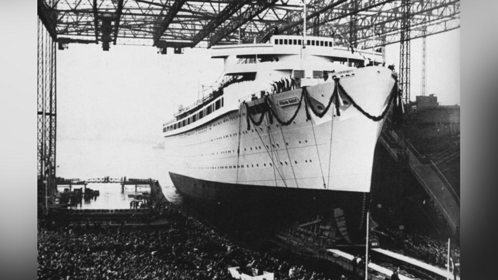ঘোষণা করা হয়, যাত্রীদের নিয়ে রওনা হবে বলে ২৫ জানুয়ারি এই জাহাজটি বন্দরে এসেছে। প্রচারের চার দিনের মধ্যেই দেখা যায়, ৭,৯৫৬ জন যাত্রী নিজেদের নাম লিখিয়েছেন। যে জাহাজটি ২,০০০ যাত্রী বহনে সক্ষম, তাতে ওঠার টিকিট কেটেছিলেন তার প্রায় চার গুণ মানুষ!