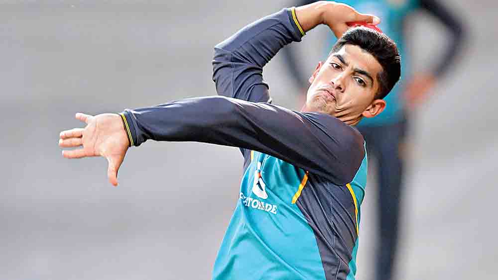 এখন পাকিস্তান ক্রিকেটের অন্যতম নায়ক নাসিম শাহ।