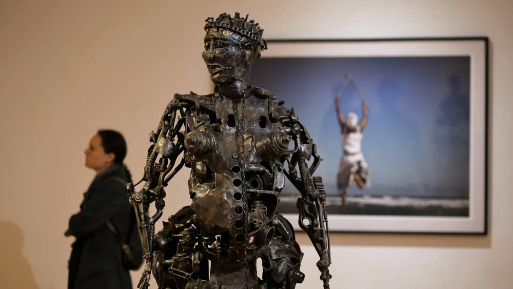 ১৮১৫ সালের ২৯ ডিসেম্বর প্যারিসে থাকাকালীনই অজানা কারণে মারা যান সারা। মৃত্যুর সময় তাঁর বয়স ছিল ২৬ বছর। অনেকে মনে করেন সিফিলিসে আক্রান্ত হয়ে মারা গিয়েছিলেন। সারার মৃত্যুর পরেও, প্যারিসের একটি জাদুঘরে তাঁর শরীরের বিভিন্ন অংশ প্রদর্শনীর জন্য রেখে দেওয়া হয়। এর মধ্যে ছিল তাঁর স্তন এবং জঙ্ঘাও। ১৯৭৪ সাল পর্যন্ত তাঁর শরীরের বেশ কিছু অংশ জাদুঘরে প্রদর্শনীর জন্য ব্যবহার করা হয়েছে।