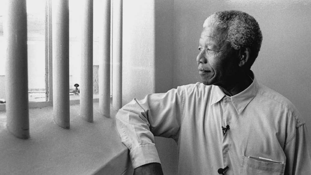 ১৯৯৪ সালে সারার দেহাবশেষ দক্ষিণ আফ্রিকায় ফেরত দেওয়ার অনুরোধ করেন সেখানকার প্রেসিডেন্ট নেলসন ম্যান্ডেলা । ২০০২-এর  ৬ মার্চ সারার দেহাবশেষ ফিরিয়ে দেওয়া হয় এবং পূর্ব কেপ প্রদেশের হ্যাঙ্কিতে তাঁর কঙ্কাল সমাহিত করা হয়।