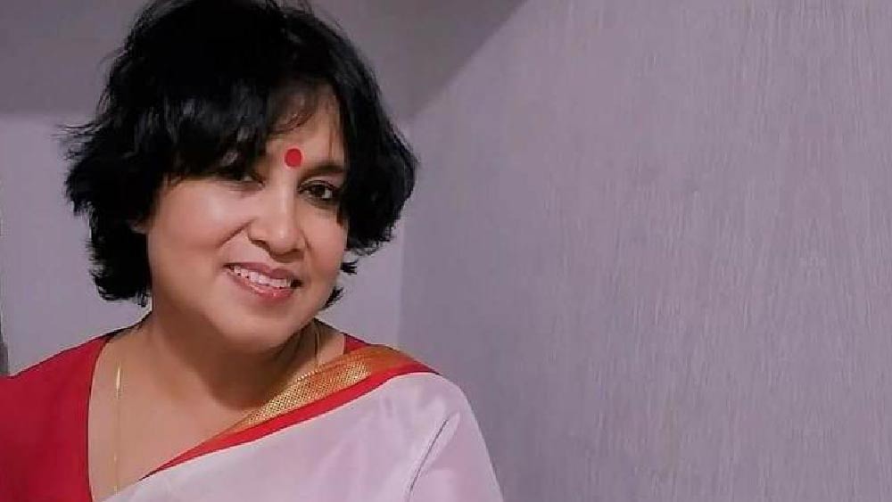 আমি খুব বেশি সাজগোজ করি না। 