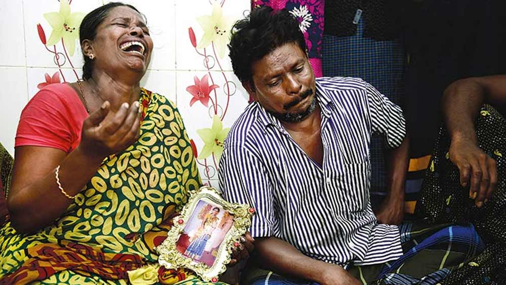  সে দিনের বিক্ষোভ প্রদর্শনে পুলিশের গুলিতে মৃত্যু হয় অষ্টাদশী স্লোলিনের। ‘দ্য নিউজ মিনিট’-এ স্নোলিনের মা বনিতা বলেন, ‘‘কমিশনের রিপোর্টকে আমরা স্বাগত জানাই। কিন্তু পদক্ষেপ করতে হবে। দ্রুততার সঙ্গে মুখ্যমন্ত্রী এমকে স্ট্যালিনকে ব্যবস্থা নিতে হবে...। এত রক্ত আর চোখের জলের কি বিচার হবে না?’’