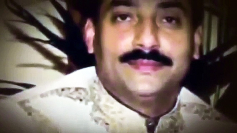 অমরজিৎ ‘শিবা’ নামক একটি পরিবহণ সংস্থার মালিক ছিলেন। আততায়ীরা এই পরিবহণ সংস্থা হাতিয়ে নিয়ে মাদক পাচার করার পরিকল্পনা করেছিল বলে তদন্তে উঠে আসে। কিন্তু অমরজিৎ রাজি না হওয়ায় প্রথমে তাঁকে খুন করে আততায়ীরা। পরে যাতে এই পরিবহণ সংস্থার কোনও দাবিদার না থাকে, তার জন্য পুরো পরিবারকে খুন করা হয়। 