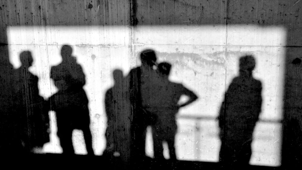 অমরজিৎ এবং তাঁর পুরো পরিবারকে খুন করার পর তা ঢাকতে ভয়ঙ্কর মিথ্যার জালও বোনেন আততায়ীরা।