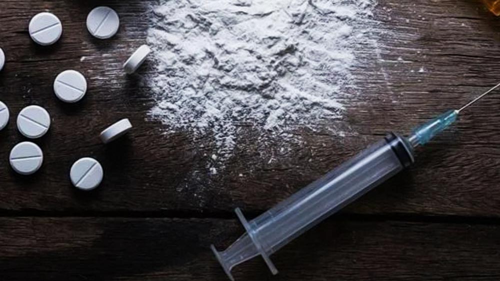 ময়নাতদন্তে উঠে আসে, অমরজিতকে প্রথমে  মাদক খাওয়ানো হয় এবং শ্বাসরোধ করে খুন করা হয়। ন্যান্সির মাথার খুলি একটি হাতুড়ি দিয়ে ভেঙে দেওয়া হয়। চরণজিতের শরীর খুব খারাপ ভাবে পচে যাওয়ায় মৃত্যুর কারণ ময়নাতদন্তে উঠে আসেনি। রবিন্দর ও দেবিন্দরের মৃতদেহ উদ্ধার করা যায়নি।