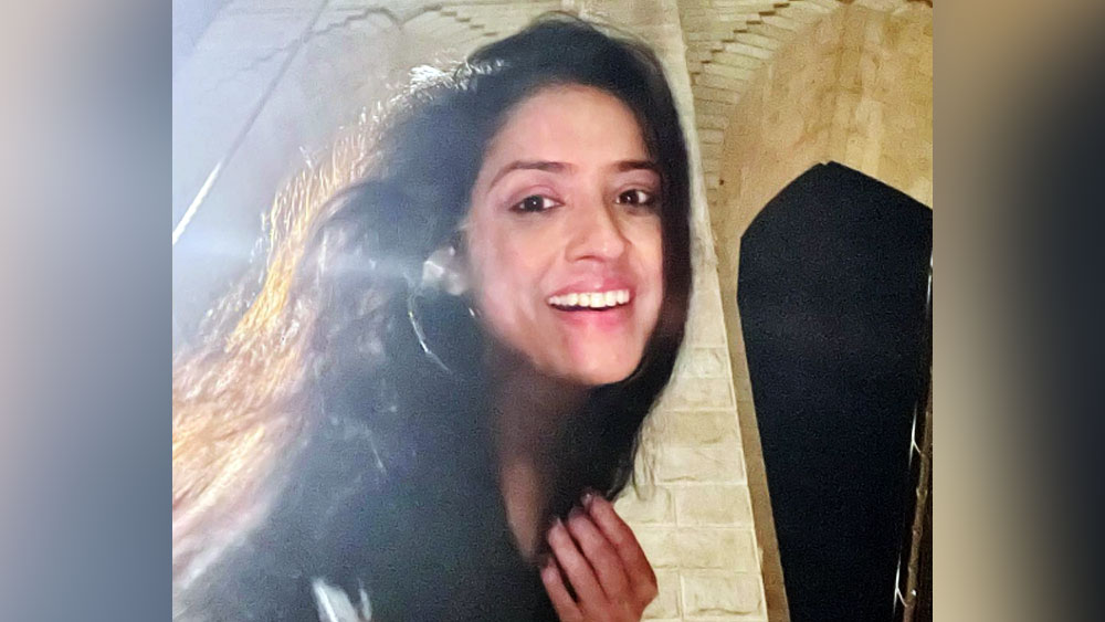 এই ঘোষণার জন্য প্রস্তুত ছিলেন না কেউ-ই। তিনি জানান, পুরুষদের প্রতি আর কোনও আগ্রহ নেই তাঁর। সম্পর্কে জড়ানোর পর বার বার মন ভেঙেছে কণিষ্কার।