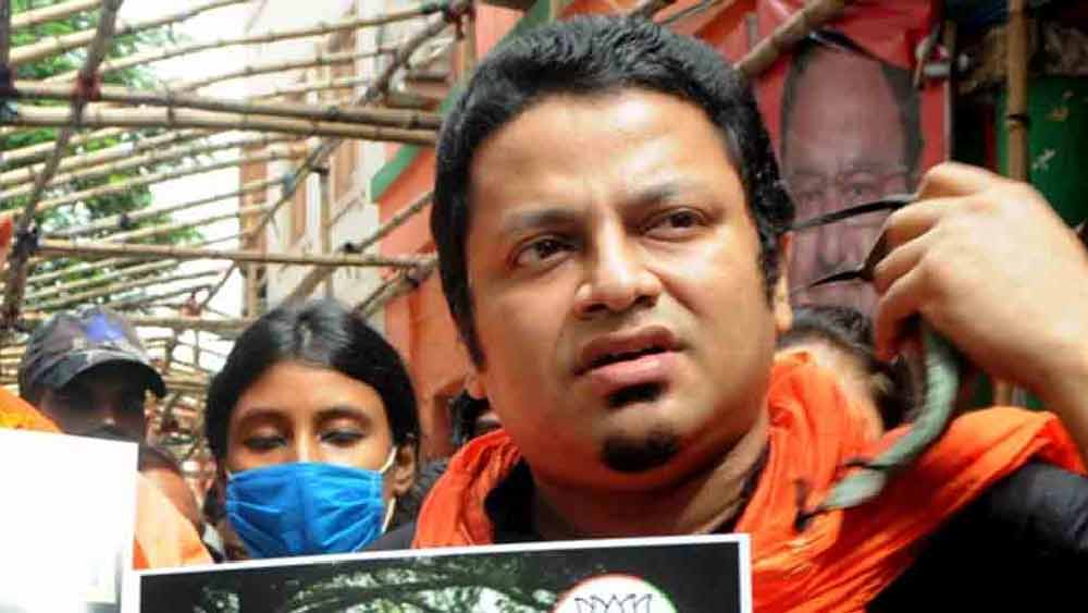 ২০১৯ সালে লোকসভা নির্বাচনের আগে পেশ করা হলফনামায় জানা গিয়েছে, বিজেপির সর্বভারতীয় সম্পাদক অনুপম হাজরার মোট সম্পত্তির পরিমাণ এক কোটি ৩৪ লক্ষ ৩১ হাজার ৯৮৬ টাকা। 