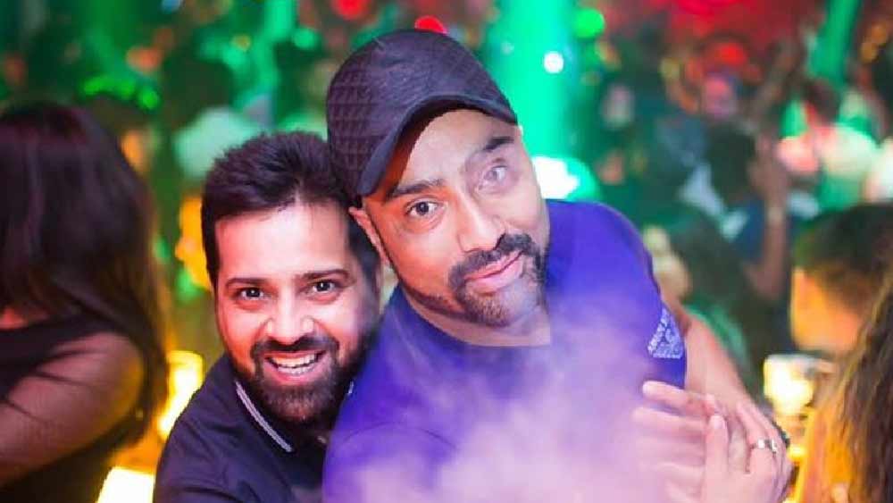 গুজরাতের মুন্দ্রা বন্দর থেকে তিন হাজারে কেজি হেরোইন উদ্ধারের ঘটনায় দু’জনকে গত বৃহস্পতিবার গ্রেফতার করেছে জাতীয় তদন্তকারী সংস্থা (এনআইএ)। 