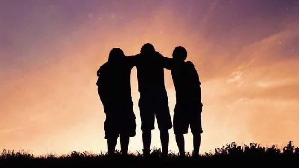 তদন্তে নেমে দিল্লি পুলিশ জানতে পারে অভিযুক্ত দুই যুবকের সঙ্গে চন্দ্রভানের খুব ভাল বন্ধুত্ব ছিল। কিন্তু তাদের বিরুদ্ধে উপযুক্ত প্রমাণ না থাকায় পুলিশ তাদের গ্রেফতার করতে পারছিল না। বার বার জিজ্ঞাসাবাদের জন্য ডেকেও ছেড়ে দিতে হচ্ছিল দুই অভিযুক্তকে।