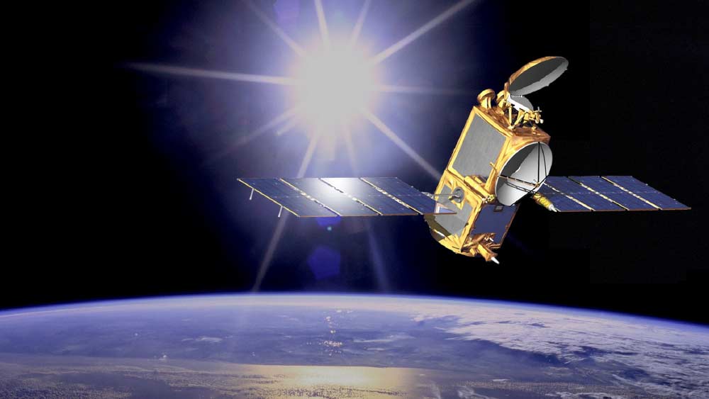 পুলিশ আধিকারিকরা তাদের জানান, তারা যে এই খুন করেছে তা নাসার একটি নজরদারি উপগ্রহে স্পষ্ট ভাবে ধরা পড়েছে। আর তা শুনেই ঘাবড়ে যায় সন্দেহের তালিকায় থাকা এই দুই যুবক।