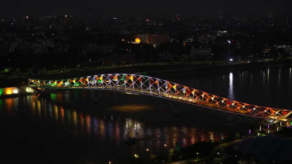 খাদি উৎসবে যোগ দেবেন প্রায় সাত হাজার শিল্পী। প্রধানমন্ত্রী ওই উৎসবের সূচনা করবেন। এ ছাড়াও শনিবার রয়েছে আরও কয়েকটি কর্মসূচি।