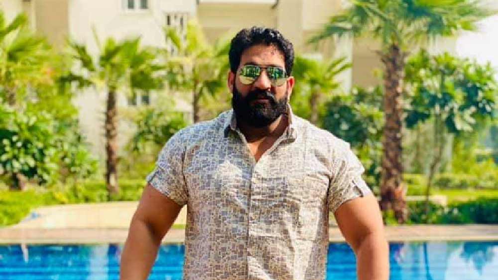 বলিভিন্দর কাটারিয়া ওরফে ববি কাটারিয়ার খোঁজ দিলেই মিলবে ২৫ হাজার টাকা। পলাতক ইউটিউবারকে ধরতে এমনই পুরস্কার ঘোষণা করল উত্তরাখণ্ড পুলিশ।