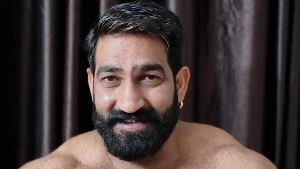 নেটমাধ্যমে ব্যাপক জনপ্রিয় ববি গুরুগ্রামের বাসিন্দা। ববি এক জন ‘লাইফস্টাইল ব্লগার’ এবং ব্যায়াম বিশারদ। 