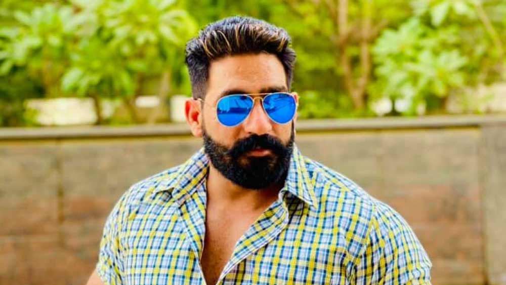 এর আগে ২০১৭-এর ডিসেম্বরে ববি আরও একটি বিতর্কে জড়িয়ে যান। তাঁর বিরুদ্ধে গুরুগ্রামের একটি থানায় গিয়ে গোলমাল এবং শৃঙ্খলাভঙ্গের অভিযোগ ওঠে। 