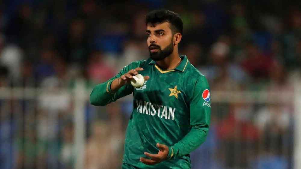 হার্দিকের উত্তর হিসাবে পাকিস্তানের হাতে রয়েছেন শাদাব। পাকিস্তানের সহ-অধিনায়ক অলরাউন্ডার। দুই অলরাউন্ডারের লড়াই দেখতে পারেন সমর্থকরা। স্পিনার শাদাব ভারতের ব্যাটারদের বিপদে ফেলতে পারেন।